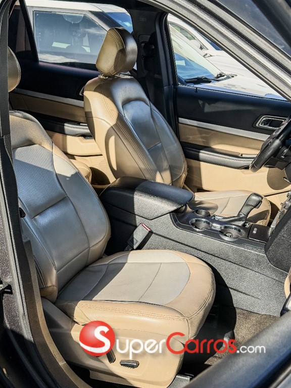2016 Ford Explorer XLT — foto 3 / 12