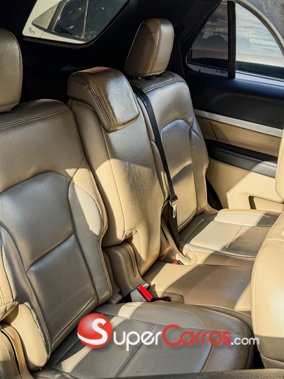 2016 Ford Explorer XLT — foto 4 / 12