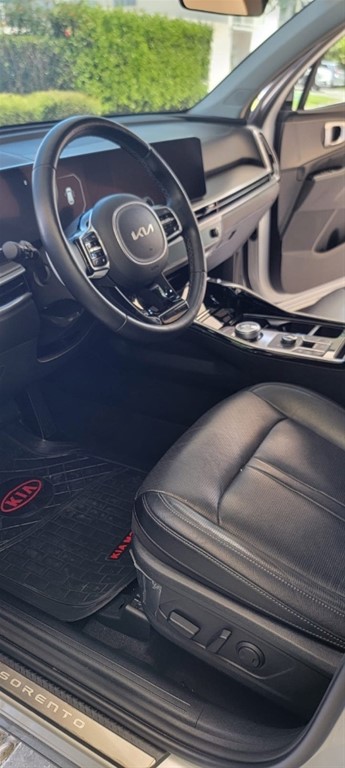 2025 Kia Sorento Limited — foto 4 / 12