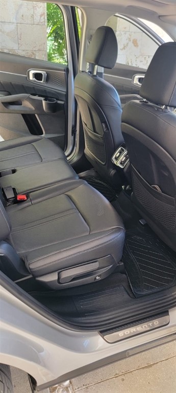 2025 Kia Sorento Limited — foto 11 / 12