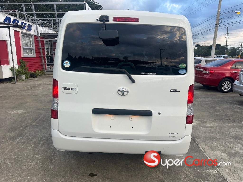 2020 Toyota Town-Ace GL 4WD — foto 5 / 9
