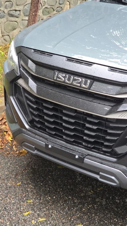 2027 Isuzu DMAX LSE — foto 4 / 12