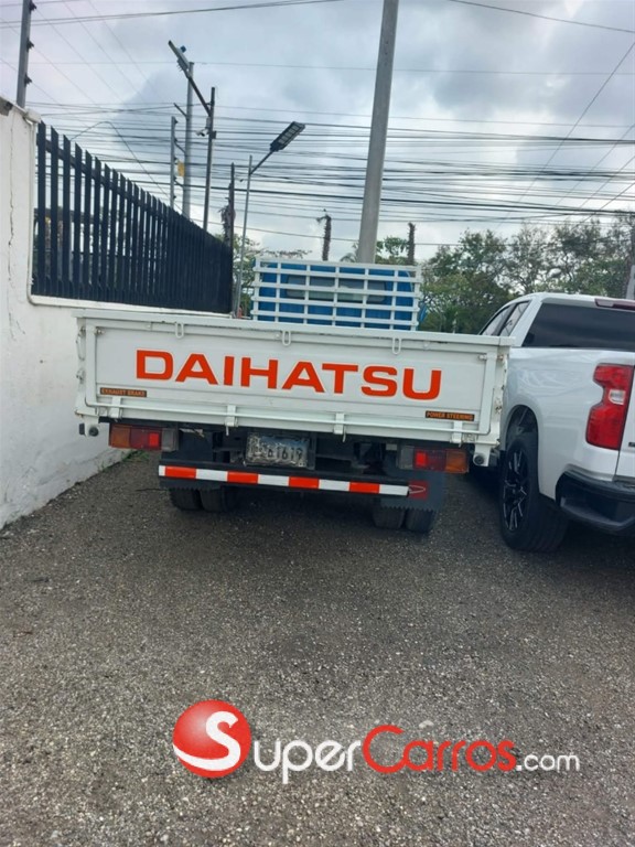 2008 Daihatsu Delta — foto 2 / 6