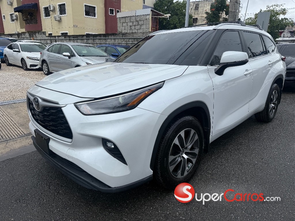 2024 Toyota Highlander XLE