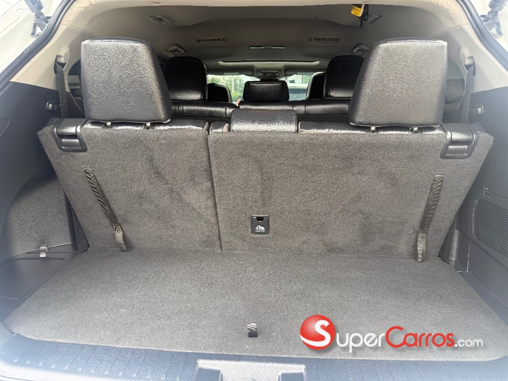 2024 Toyota Highlander XLE — foto 5 / 9
