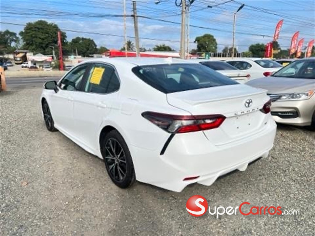 2021 Toyota Camry SE — foto 6 / 10