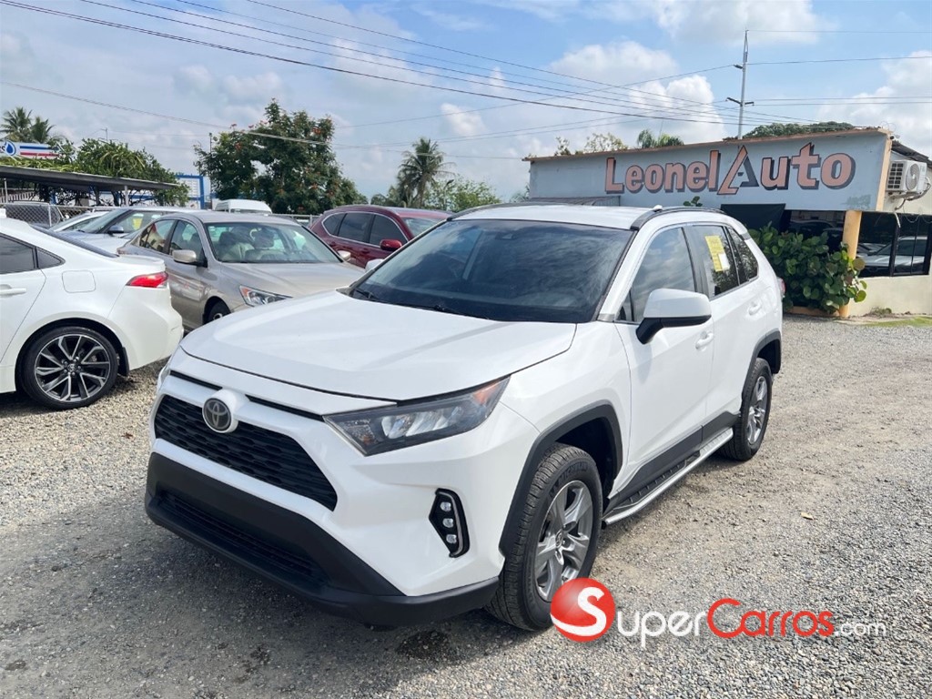 2021 Toyota RAV4 LE