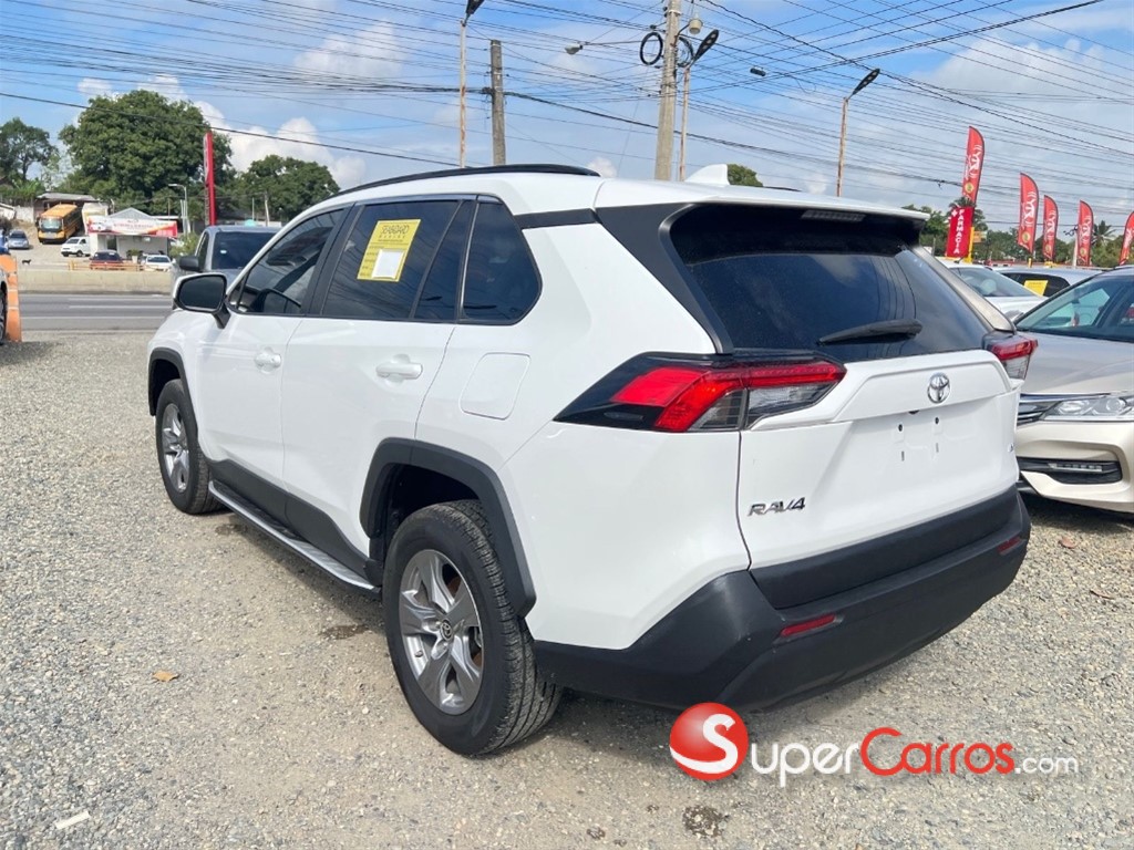 2021 Toyota RAV4 LE — foto 6 / 10