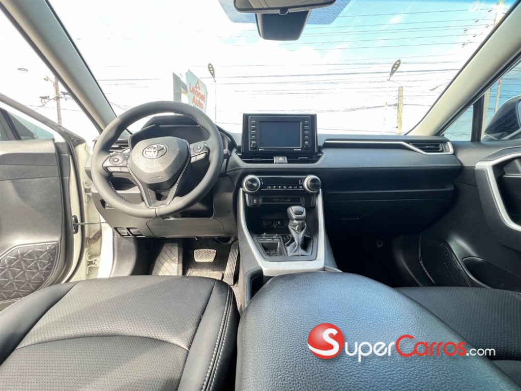 2021 Toyota RAV4 LE — foto 8 / 10
