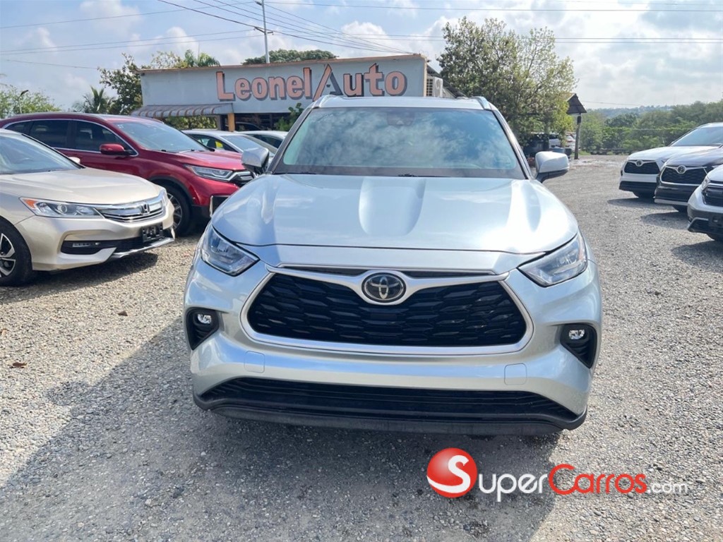 2020 Toyota Highlander XLE — foto 2 / 12