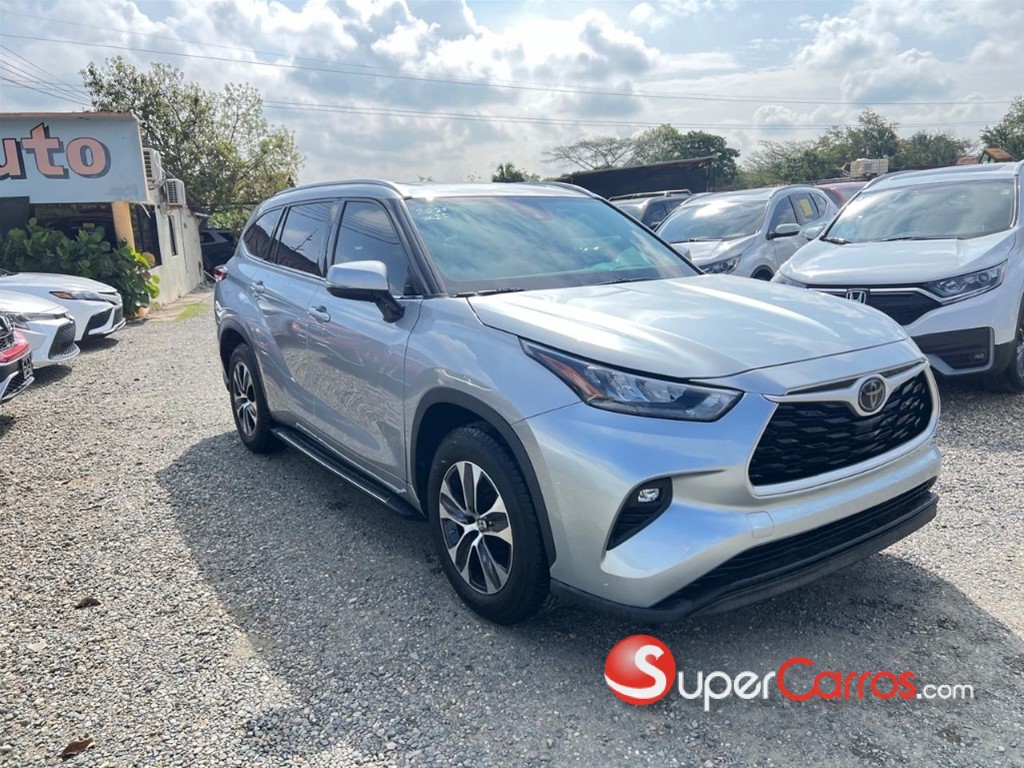 2020 Toyota Highlander XLE — foto 3 / 12