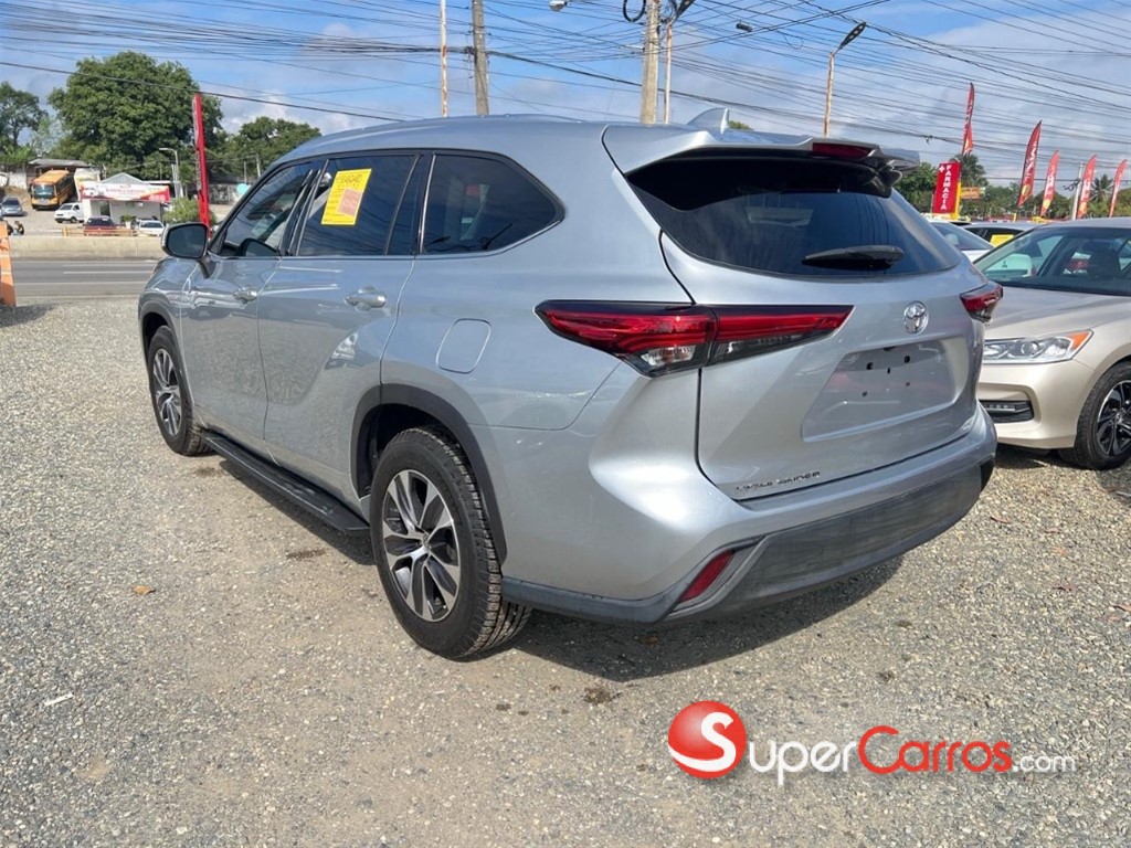 2020 Toyota Highlander XLE — foto 6 / 12