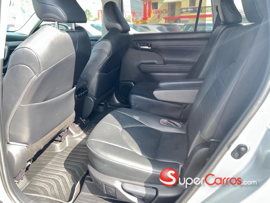 2020 Toyota Highlander XLE — foto 11 / 12