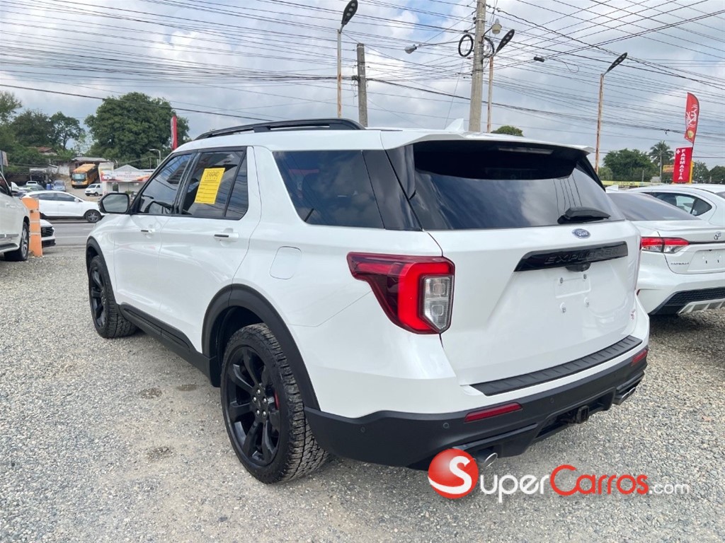 2020 Ford Explorer ST — foto 6 / 12