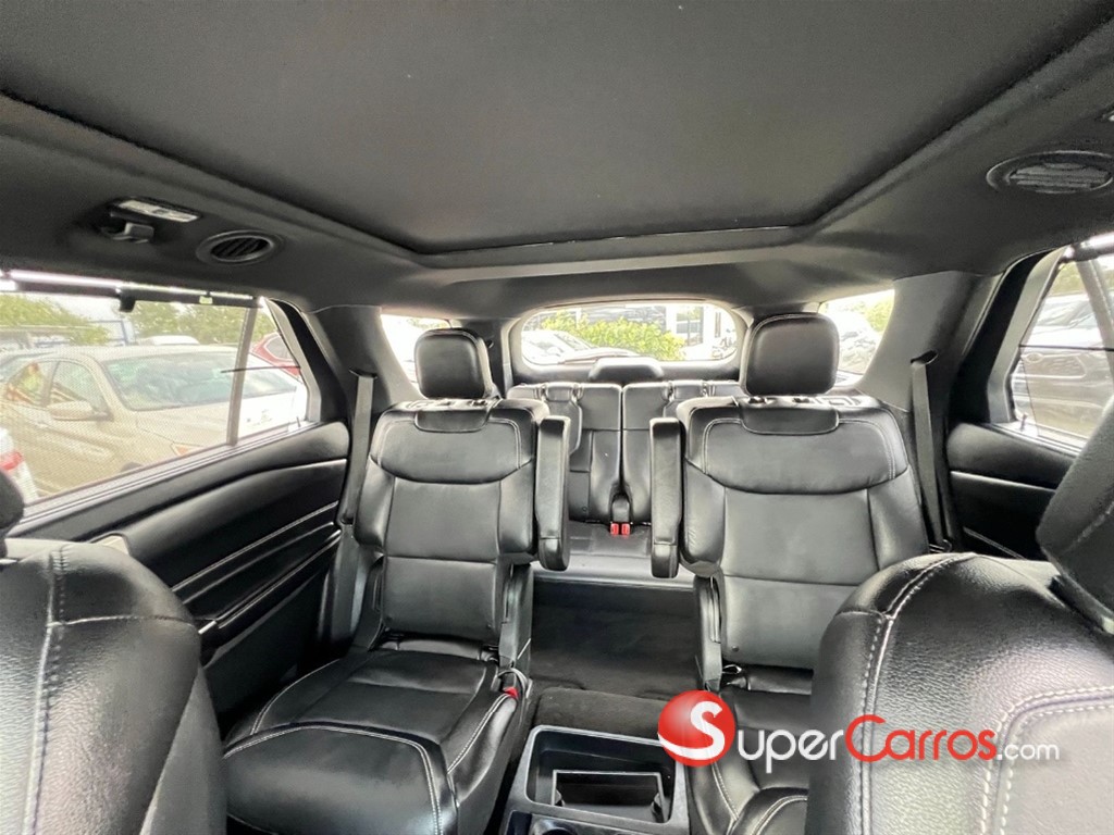 2020 Ford Explorer ST — foto 9 / 12