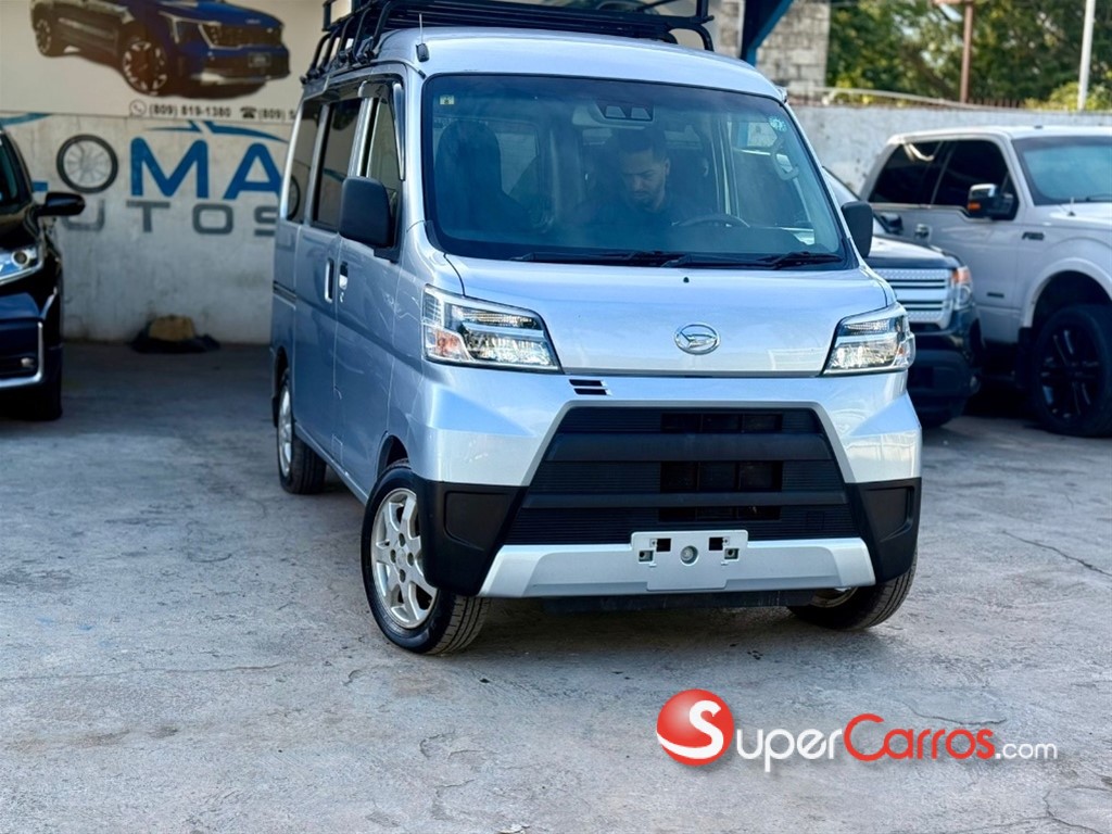 2022 Daihatsu Hijet Minivan — foto 2 / 7