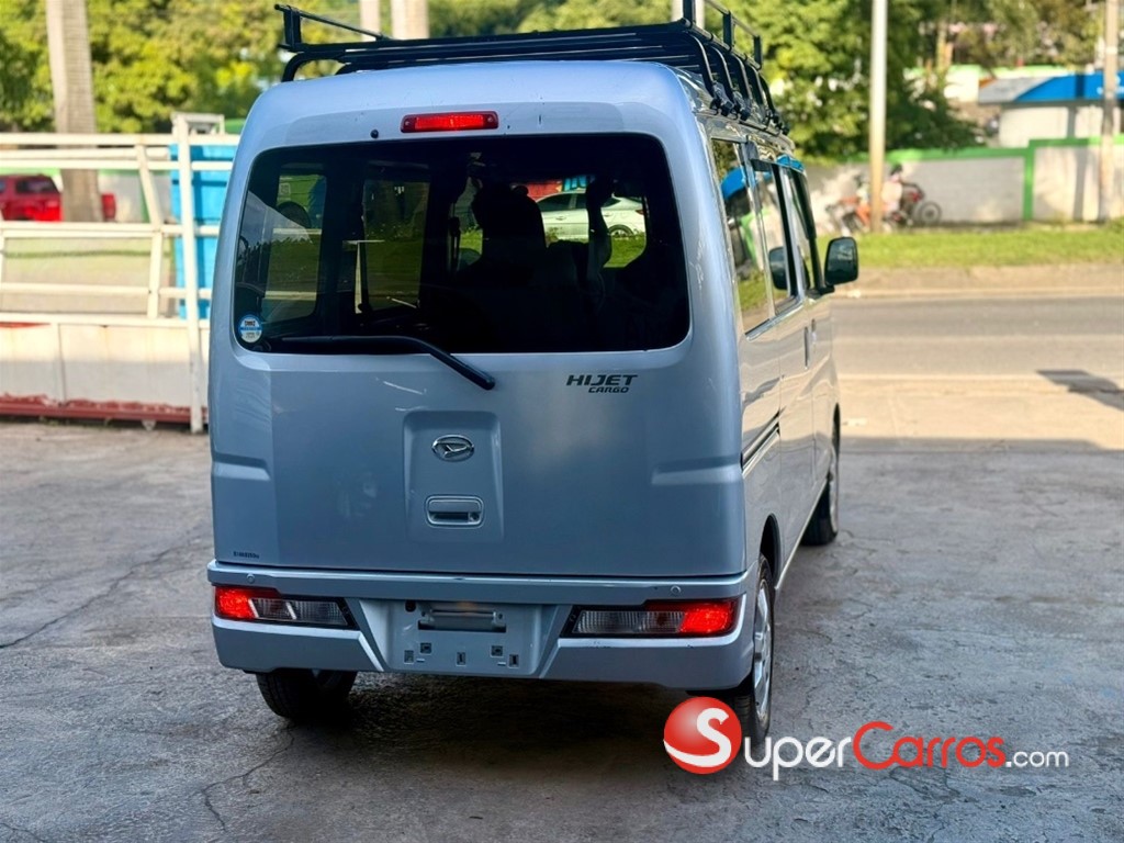 2022 Daihatsu Hijet Minivan — foto 3 / 7