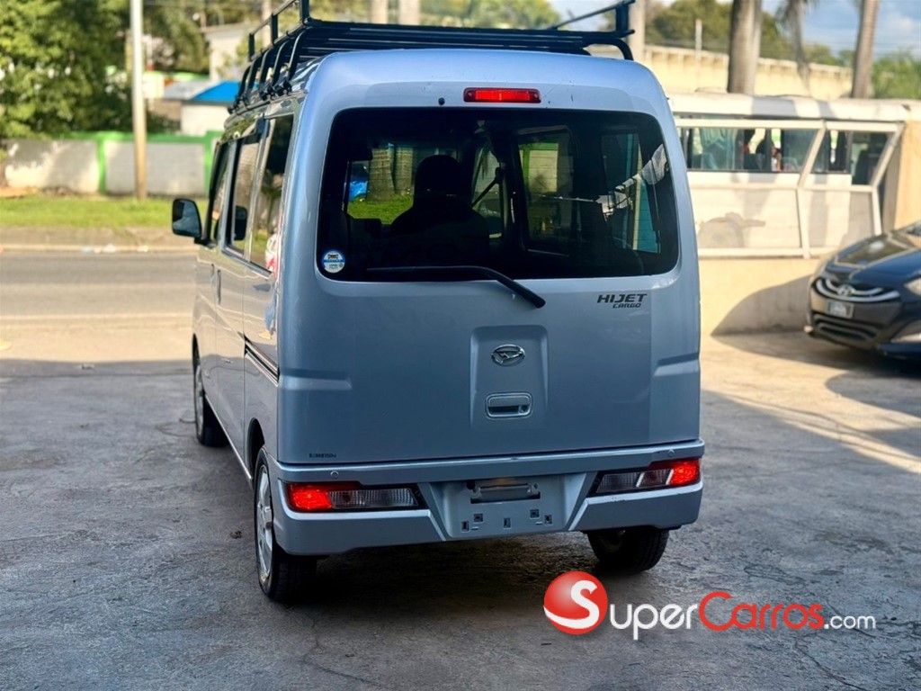 2022 Daihatsu Hijet Minivan — foto 4 / 7