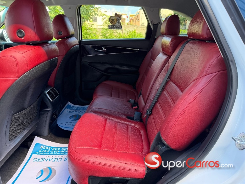 2020 Kia Sorento LX — foto 7 / 11