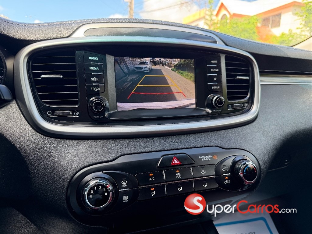 2020 Kia Sorento LX — foto 10 / 11
