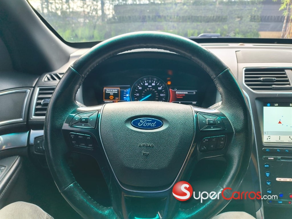 2017 Ford Explorer XLT — foto 2 / 11
