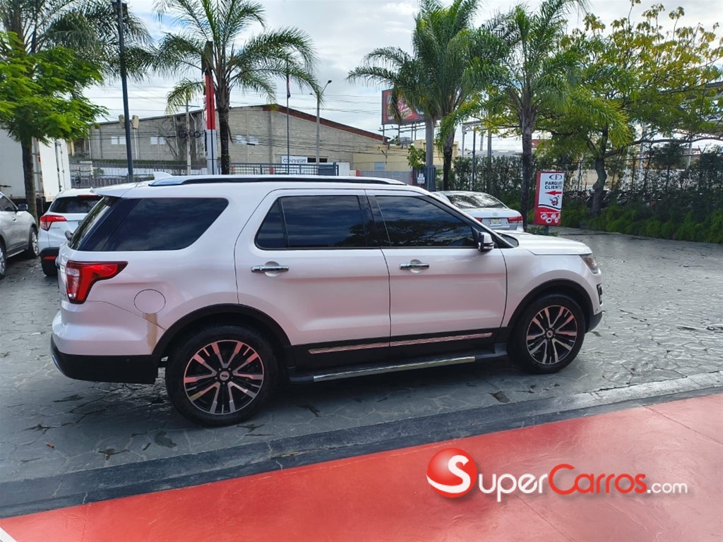2017 Ford Explorer XLT — foto 10 / 11