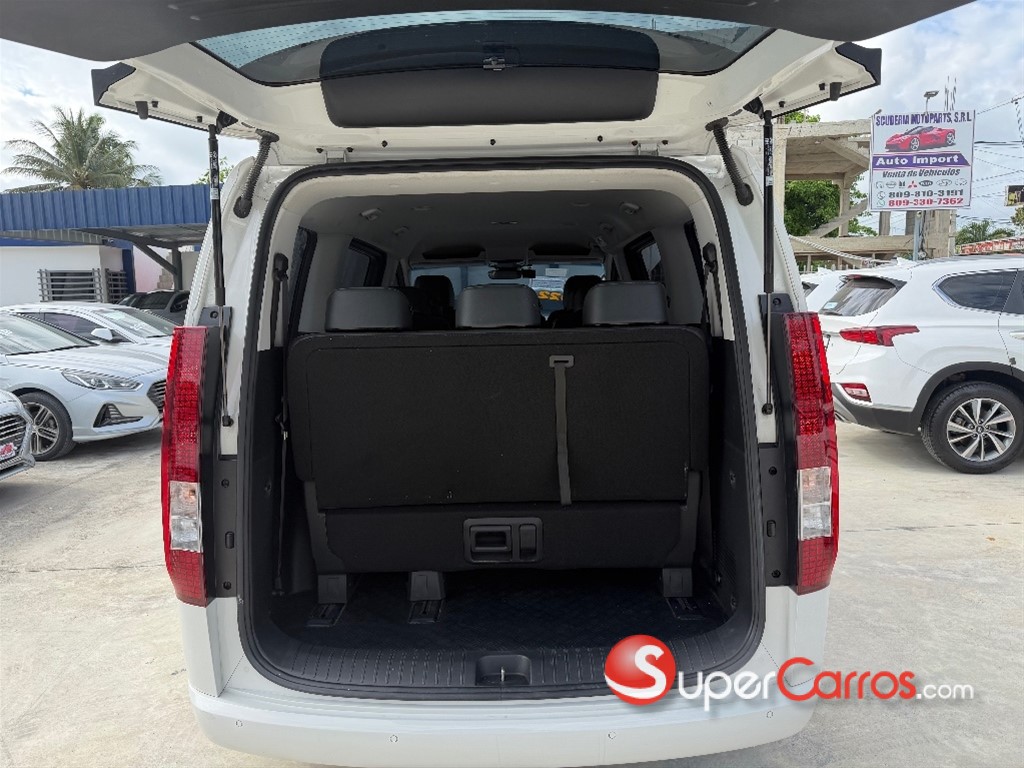 2022 Hyundai Staria — foto 6 / 12