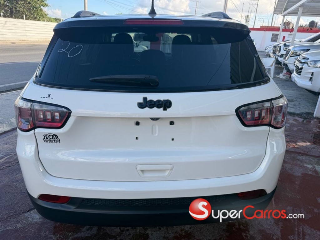 2020 Jeep Compass Latitude — foto 6 / 11