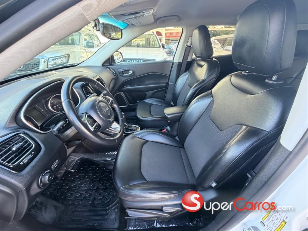 2020 Jeep Compass Latitude — foto 7 / 11