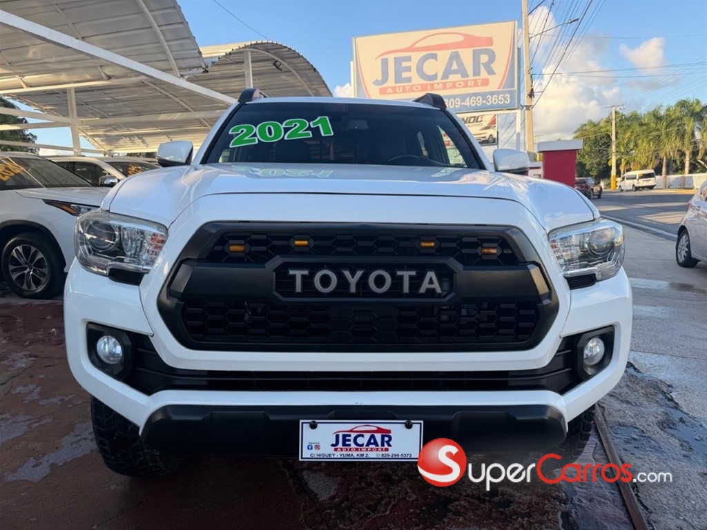 2021 Toyota Tacoma TRD OFF ROAD — foto 2 / 10