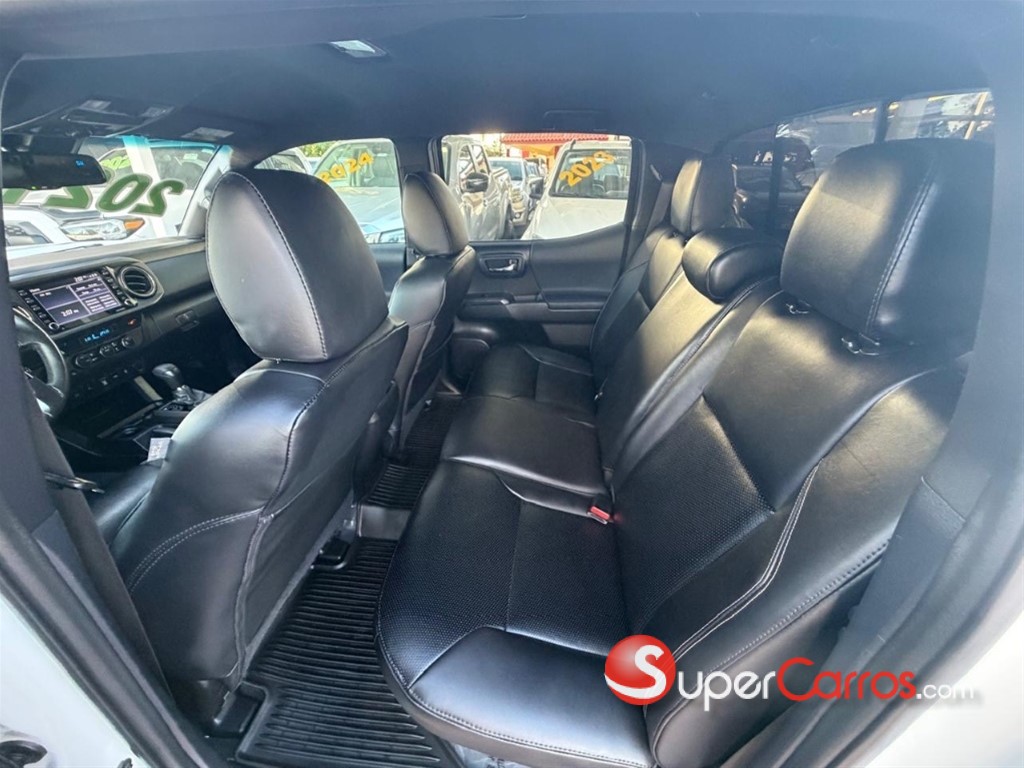 2021 Toyota Tacoma TRD OFF ROAD — foto 8 / 10