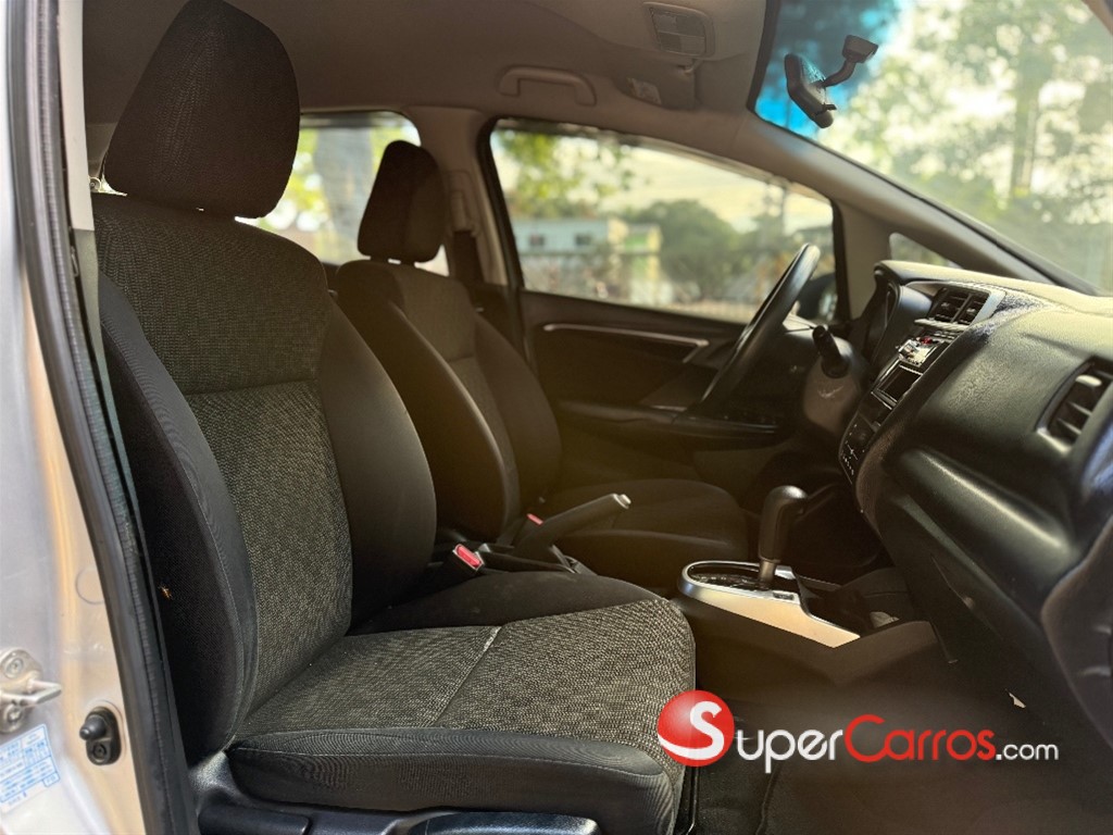 2017 Honda Fit — foto 8 / 9