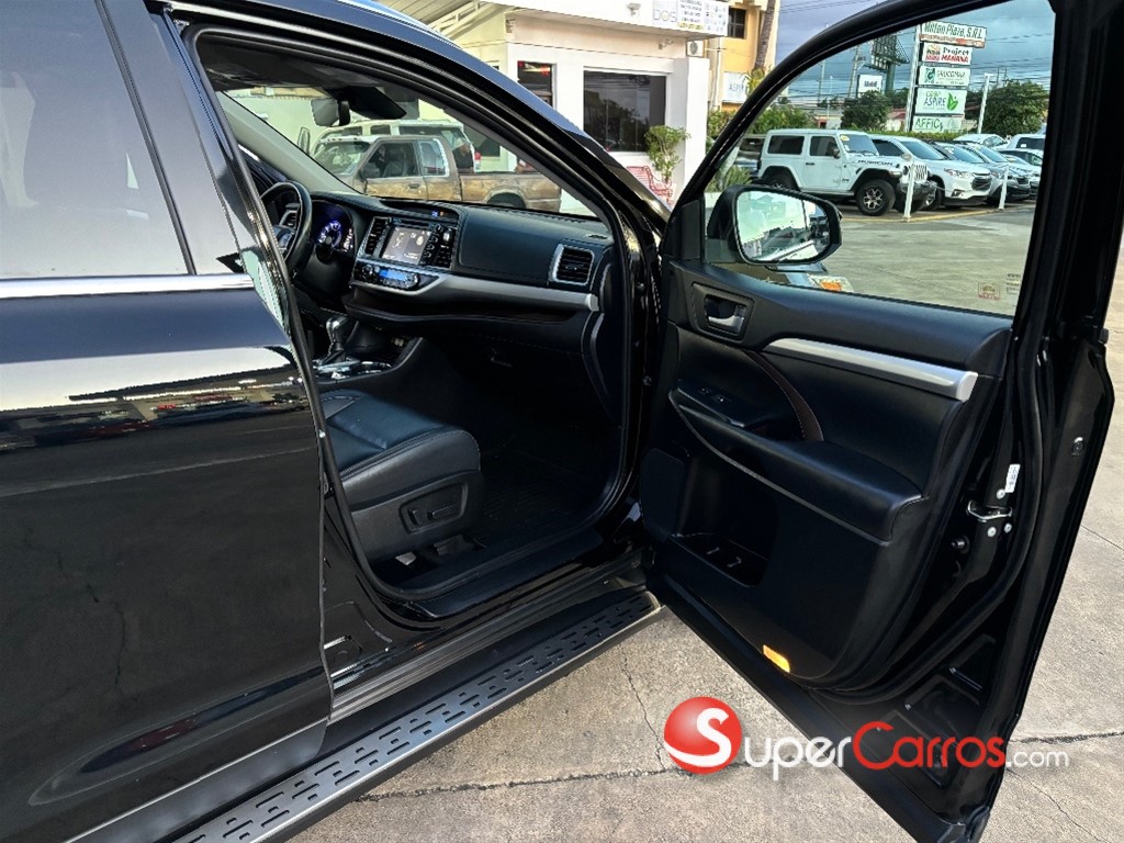 2019 Toyota Highlander XLE — foto 6 / 10