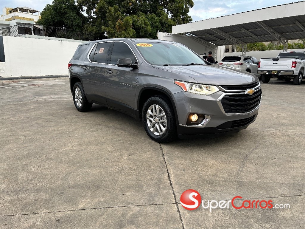 2019 Chevrolet Traverse LS — foto 2 / 9