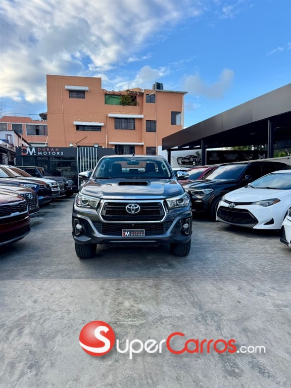2016 Toyota Hilux SRV — foto 2 / 12
