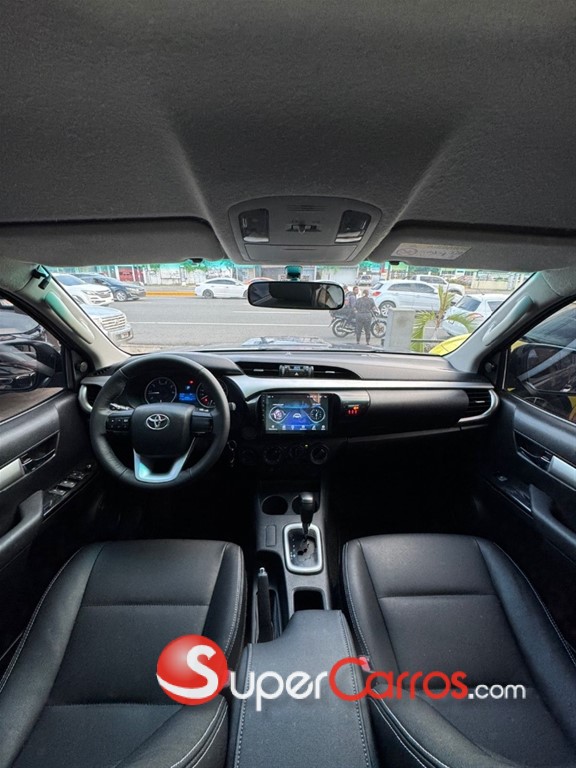 2016 Toyota Hilux SRV — foto 6 / 12