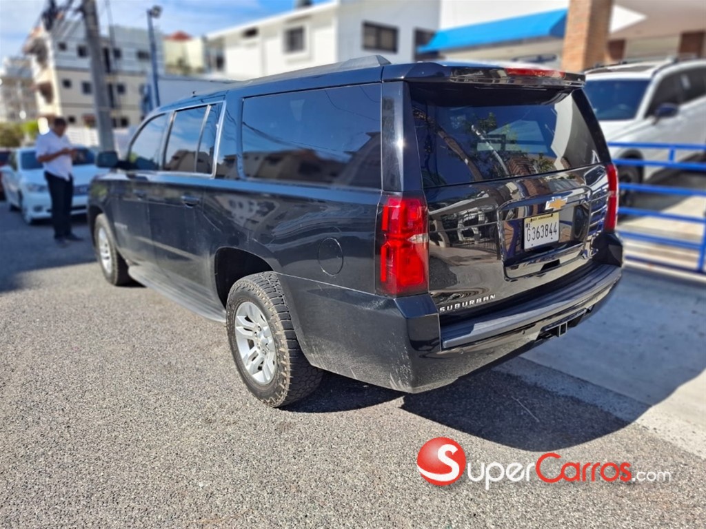 2015 Chevrolet Suburban — foto 5 / 8