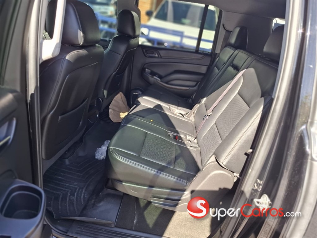 2015 Chevrolet Suburban — foto 7 / 8