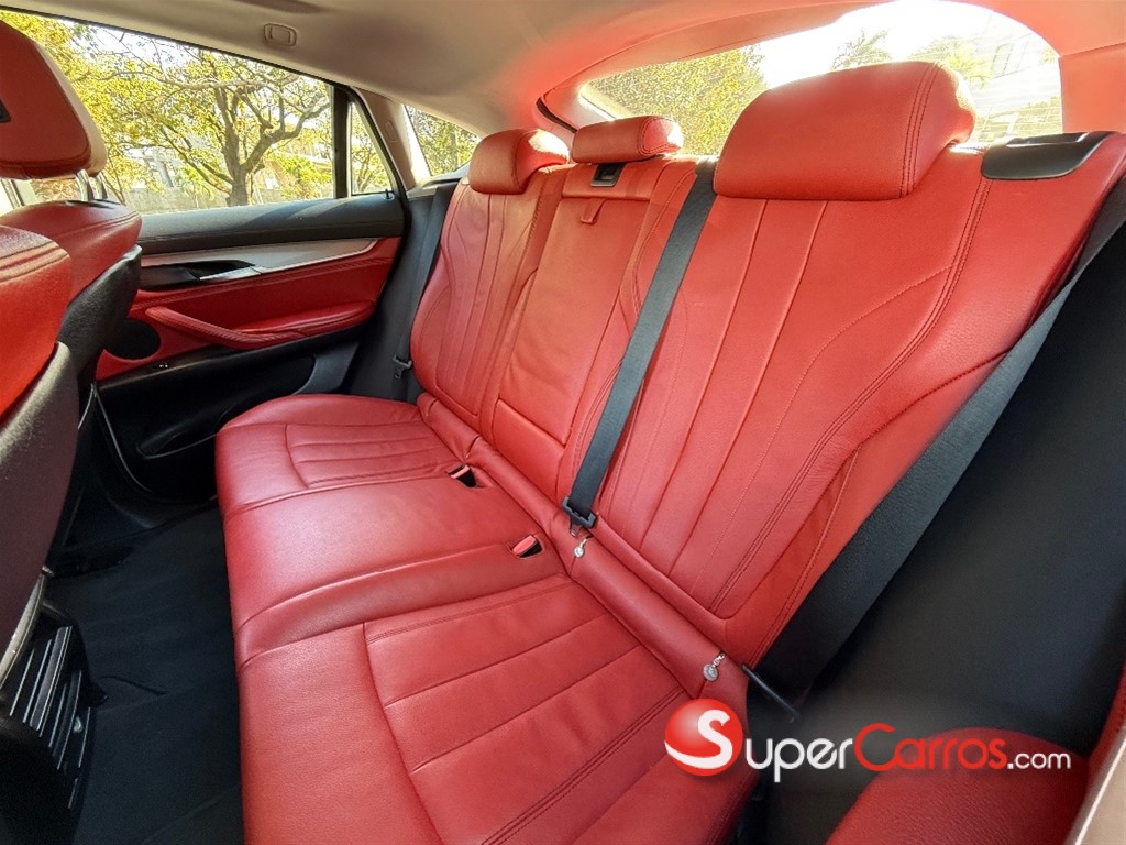 2015 BMW X 6 xDrive 5.0 — foto 10 / 10