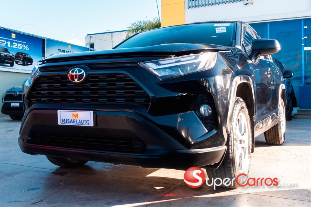 2023 Toyota RAV4 LE