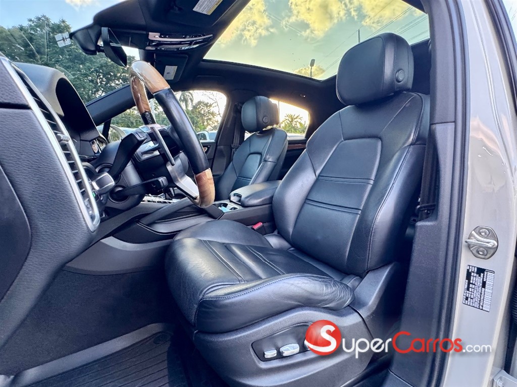 2021 Porsche Cayenne Coupe — foto 8 / 10