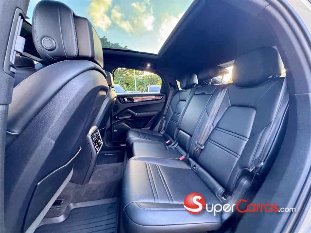 2021 Porsche Cayenne Coupe — foto 9 / 10