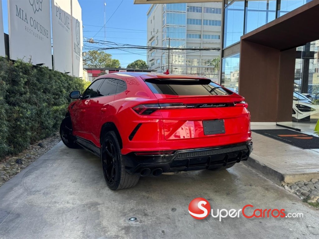2019 Lamborghini Urus — foto 5 / 12