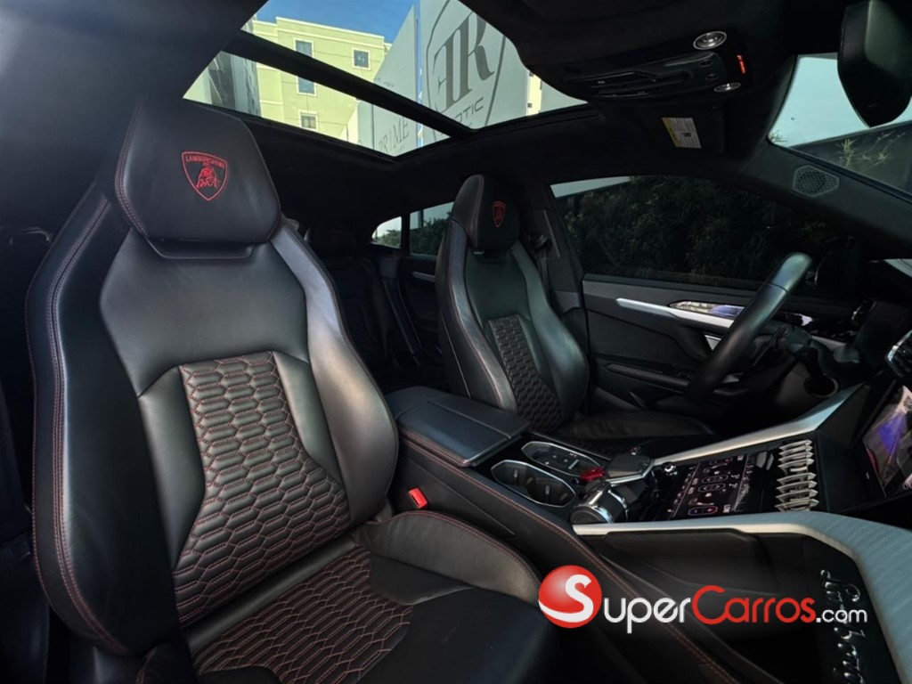 2019 Lamborghini Urus — foto 6 / 12