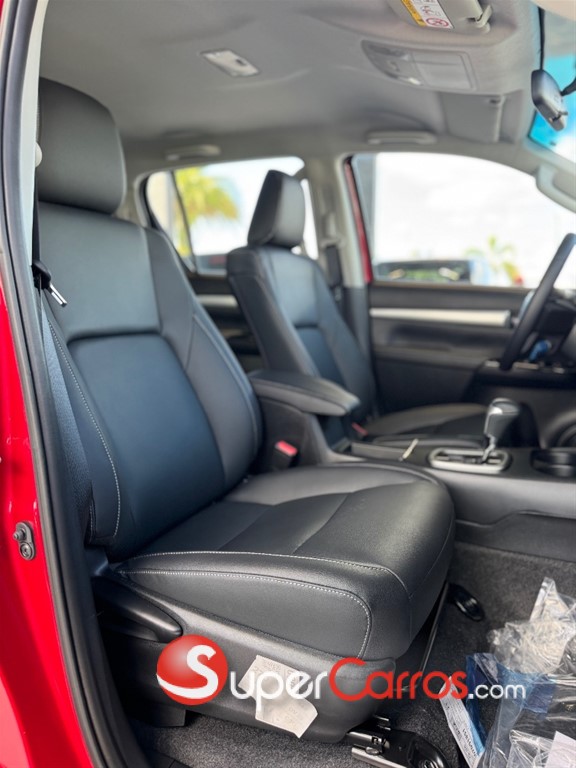 2026 Toyota Hilux SRX — foto 3 / 9