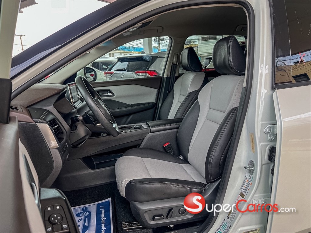 2021 Nissan Rogue SV — foto 3 / 11