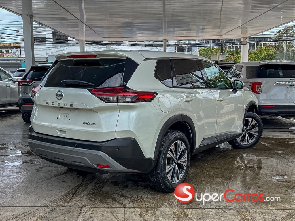 2021 Nissan Rogue SV — foto 10 / 11