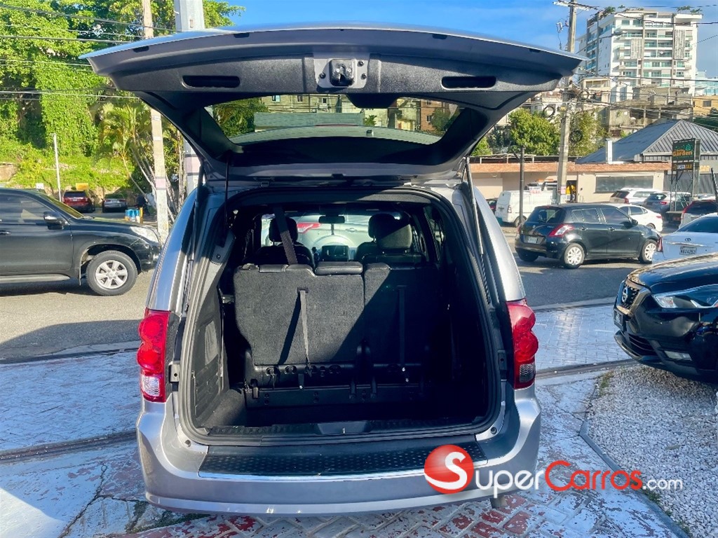 2019 Dodge Grand Caravan — foto 7 / 12