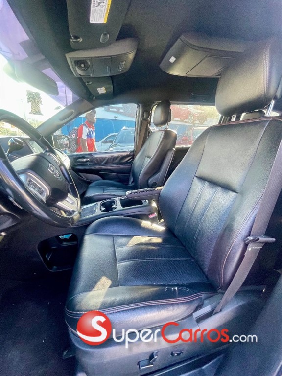 2019 Dodge Grand Caravan — foto 8 / 12
