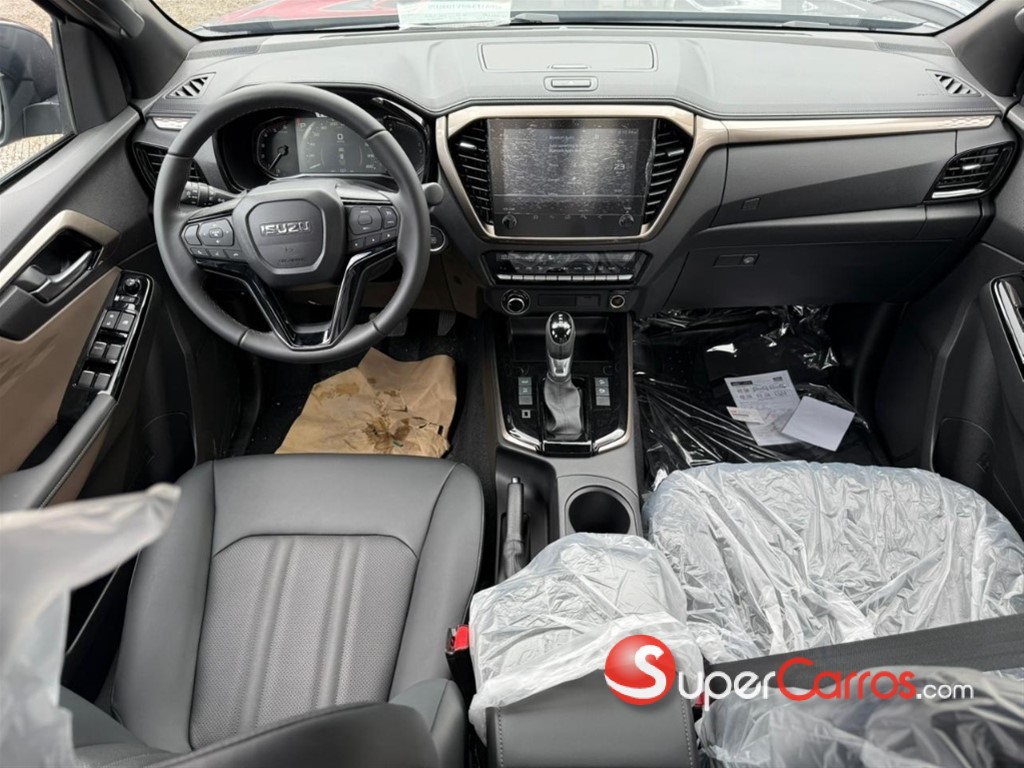 2027 Isuzu DMAX — foto 8 / 8